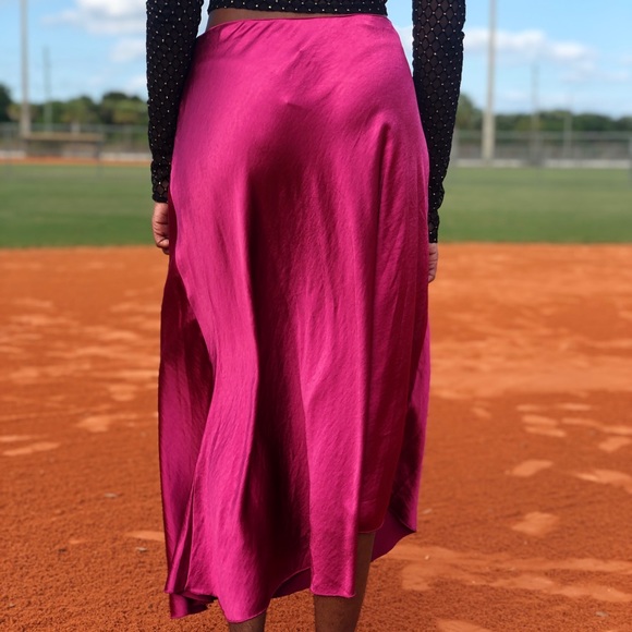 Skirt - Picture 2 of 6